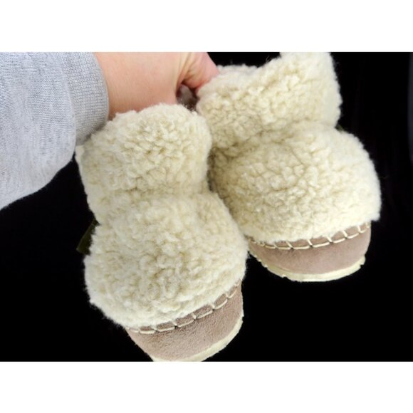 LL Bean Cozy Slipper Booties Pile Fuzzy Fleece Women's Size 8 M Natural Sherpa - Picture 3 of 5